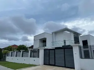 5bdrm House in Airport Hills for sale