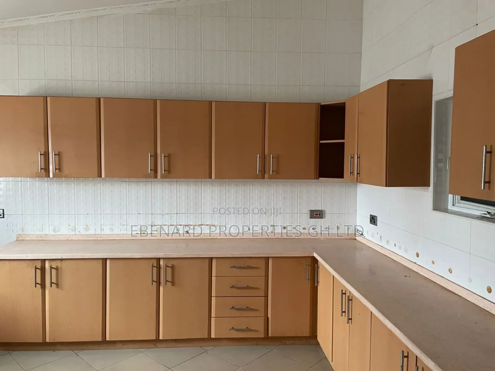 3bdrm House in Ebenard Properties, Tema Metropolitan for rent