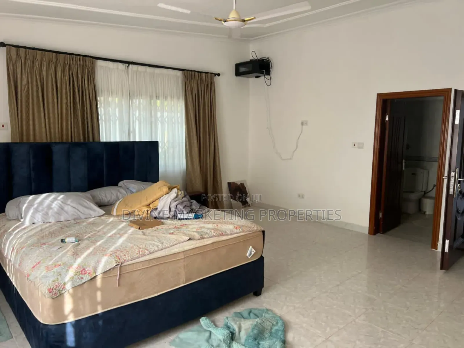 8bdrm House in Choice, Weija for sale