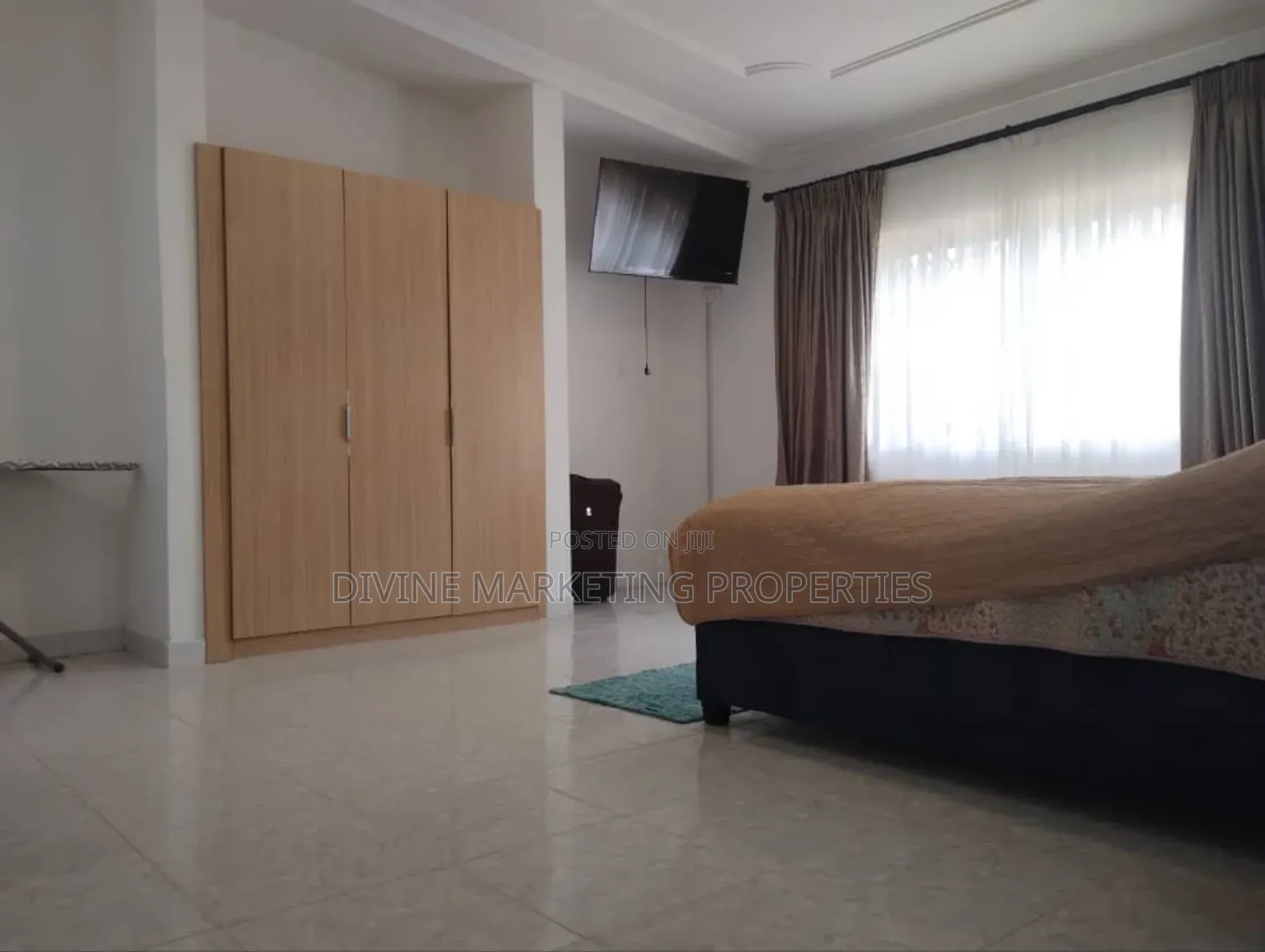 8bdrm House in Choice, Weija for sale