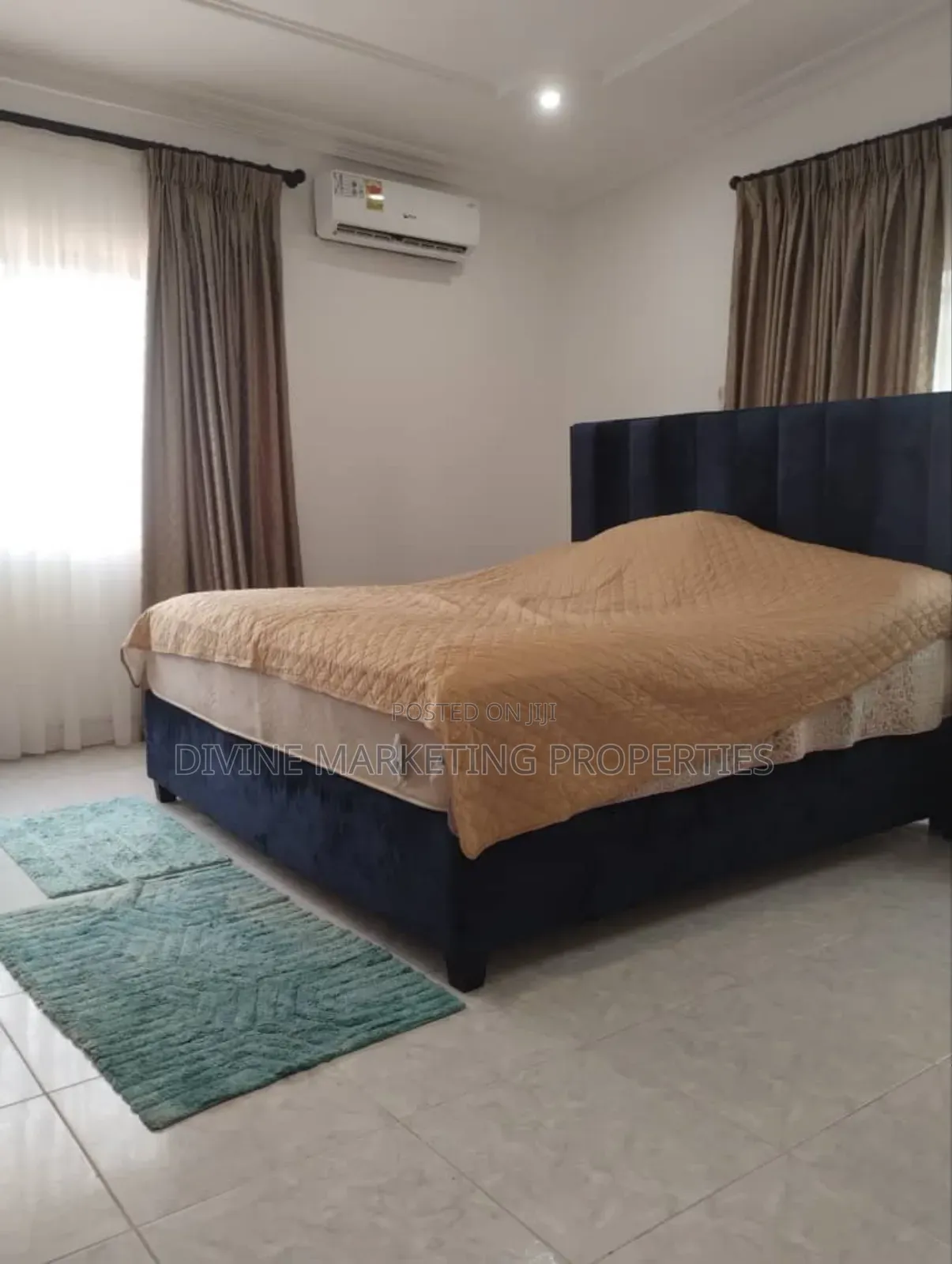 8bdrm House in Choice, Weija for sale