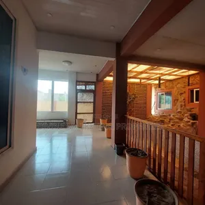 8bdrm House in Near Devtraco, Community 25 for sale