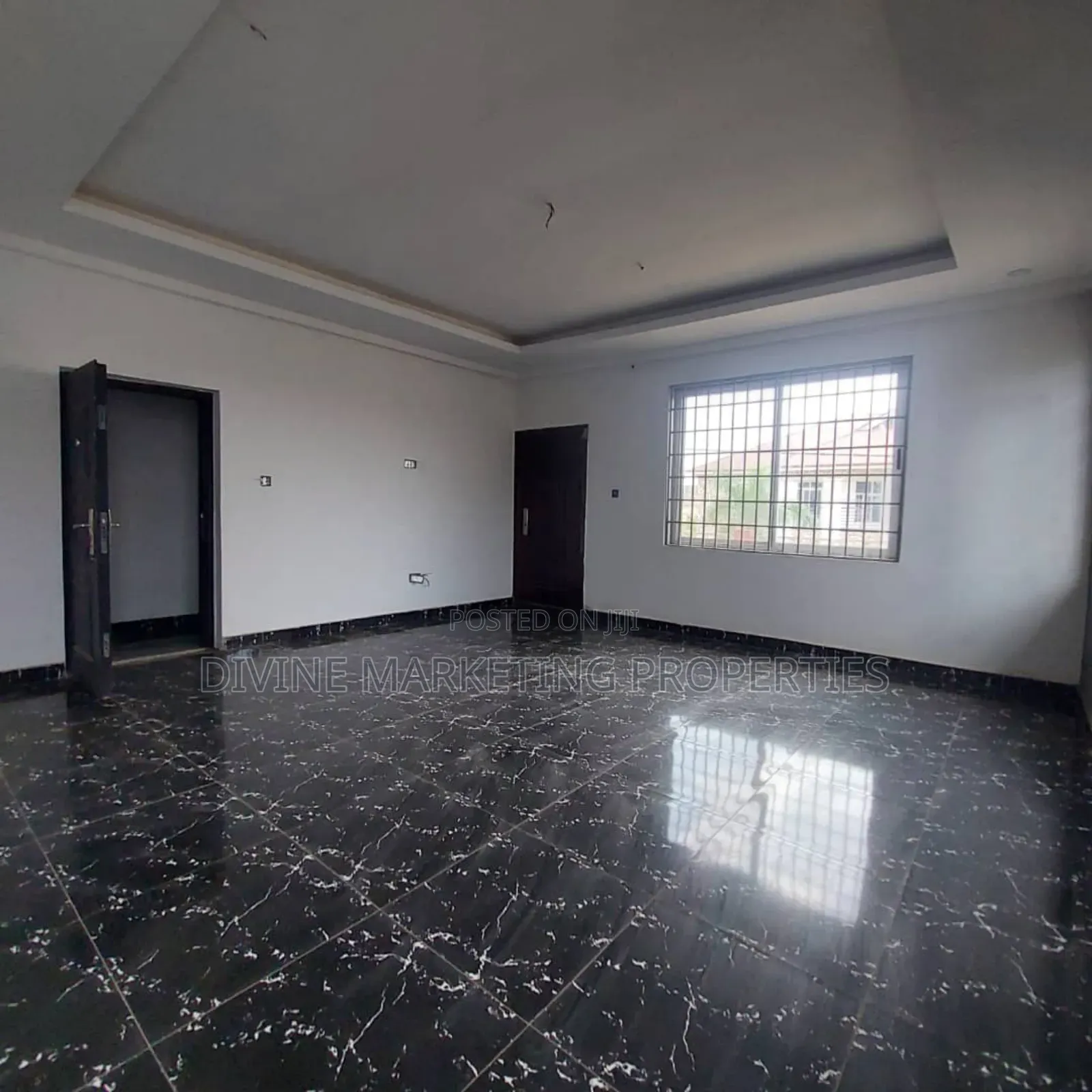 8bdrm House in Near Devtraco, Community 25 for sale