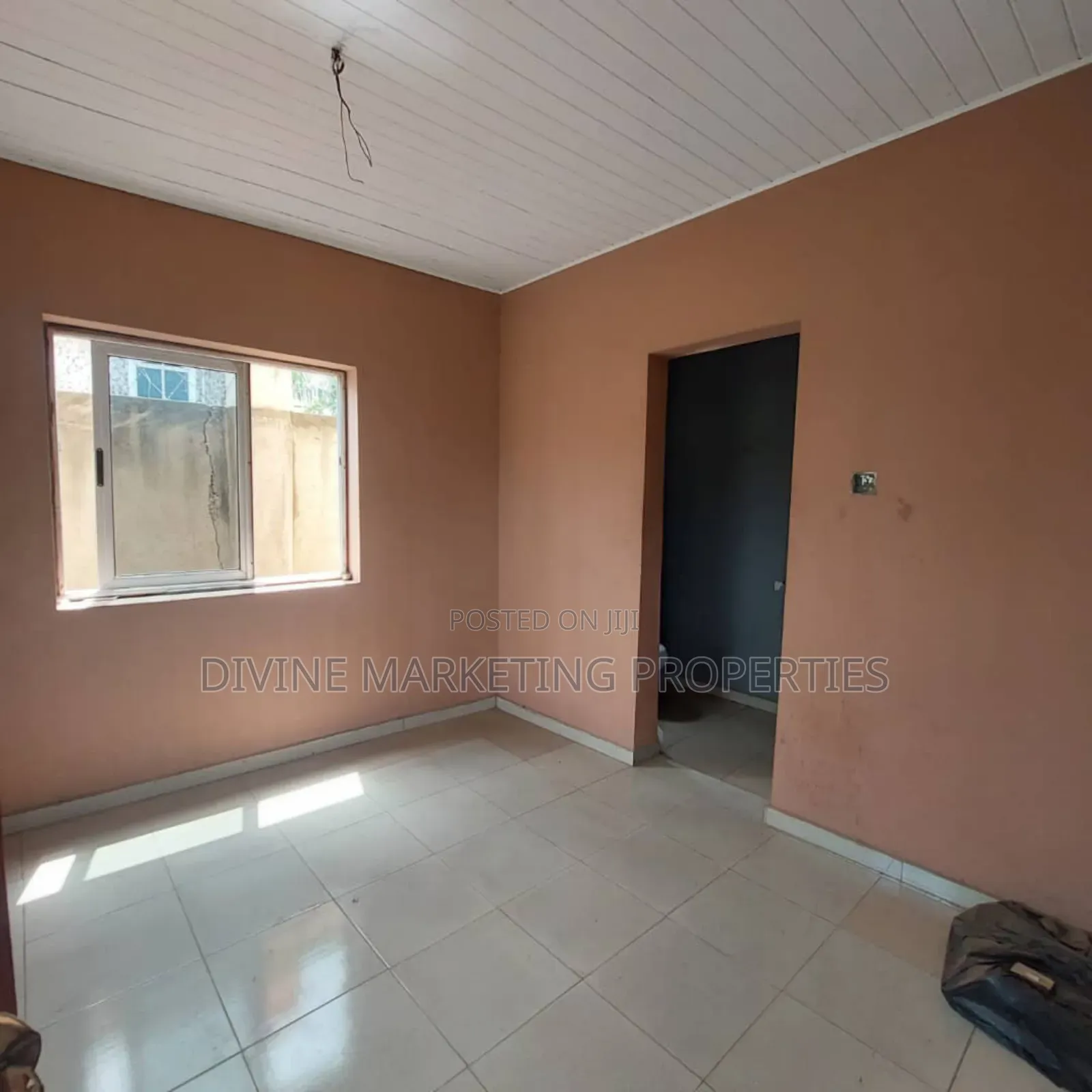 8bdrm House in Near Devtraco, Community 25 for sale