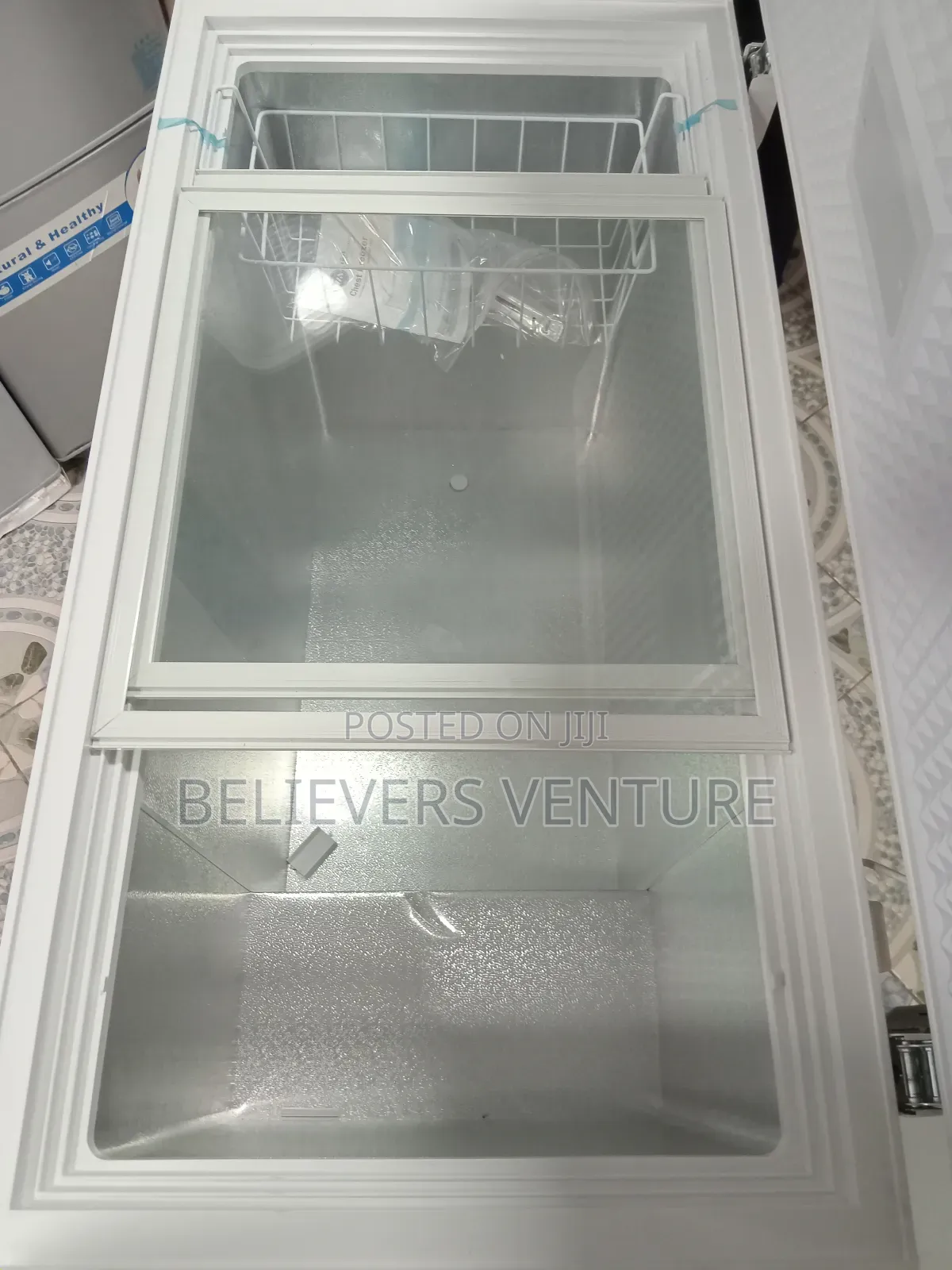 Spacious Capacity H a Single Door Freezer Freezer 318l H A
