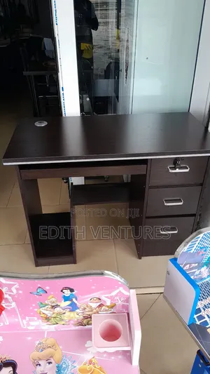 Thumbnail Computer Desk