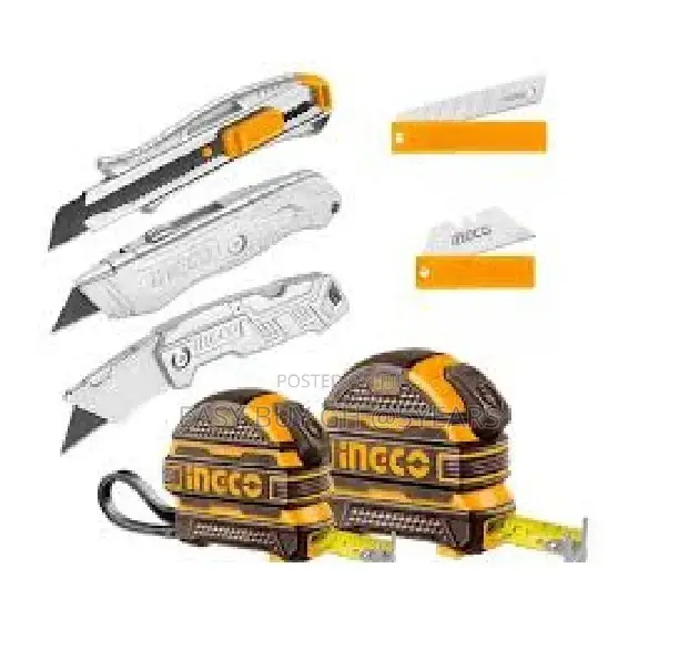 Measuring Tapes and 
3 Utility Knives Set