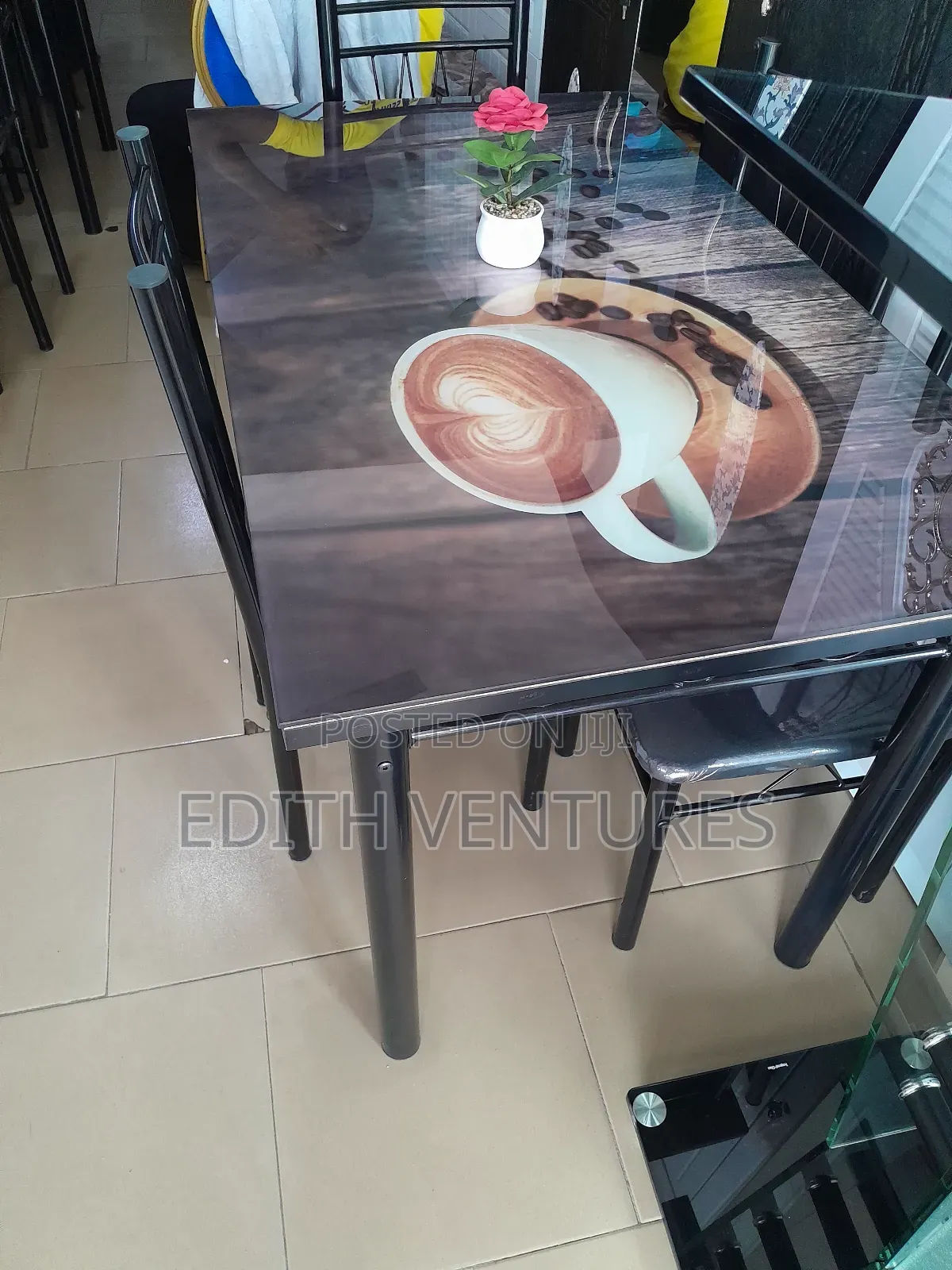 Stomy Dining Set