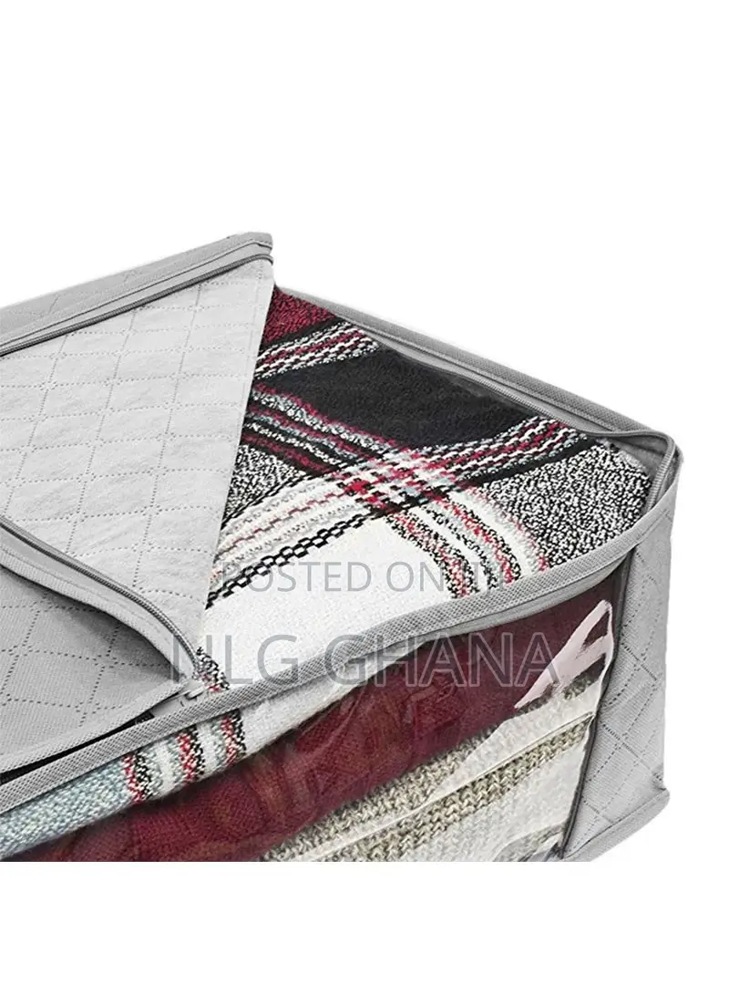 Foldable Quilt Storage Bag With Three Large Clothes. Tvx9441