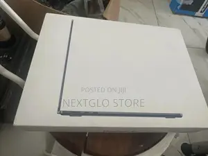 New Laptop Apple MacBook Air 16GB Apple M4 SSD 256GB