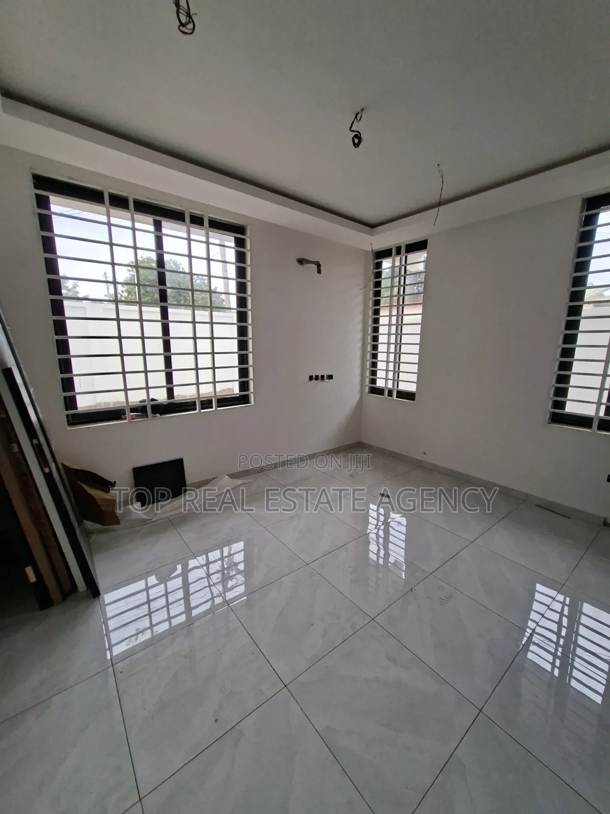 4bdrm Duplex in Adenta for sale