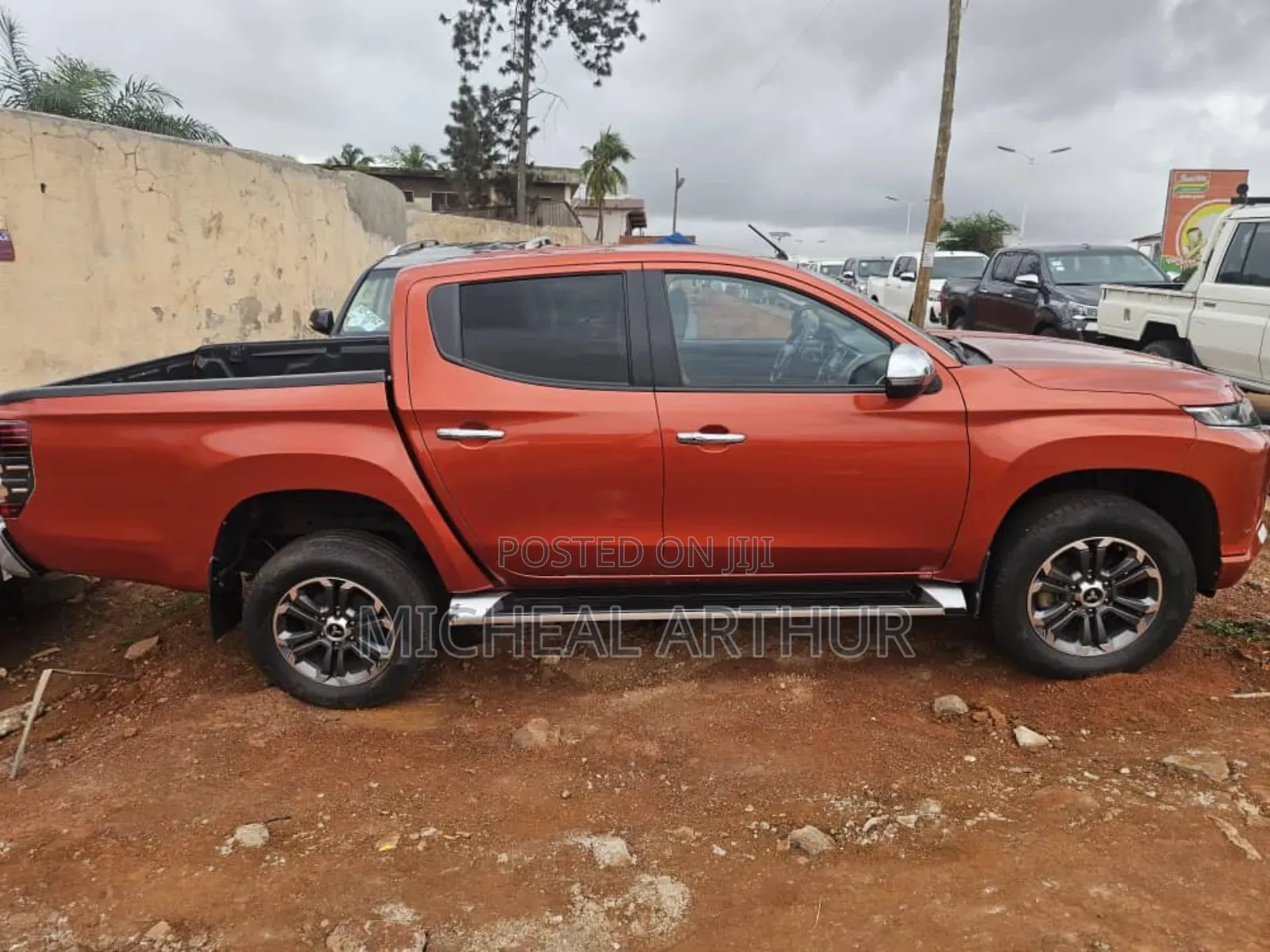 Mitsubishi L200 2022 Red