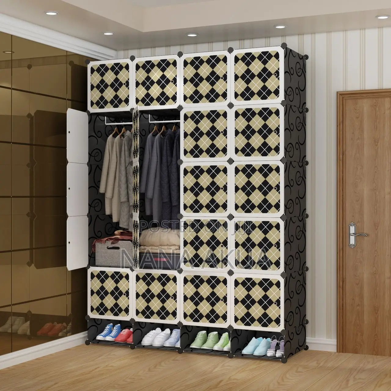 20 Cube Plastic Wardrobe