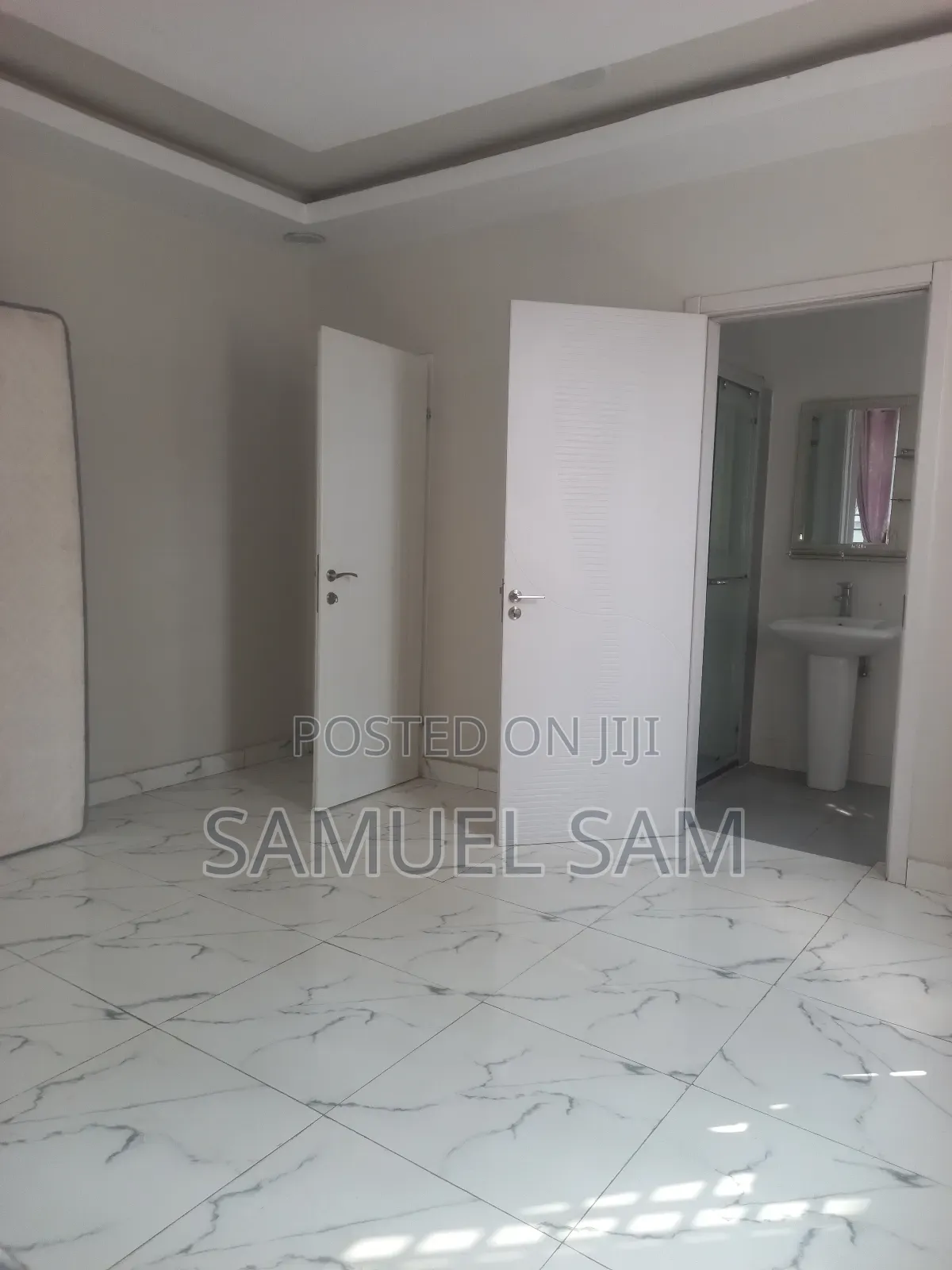 Furnished 4bdrm House in Community 10, Tema Metropolitan for rent