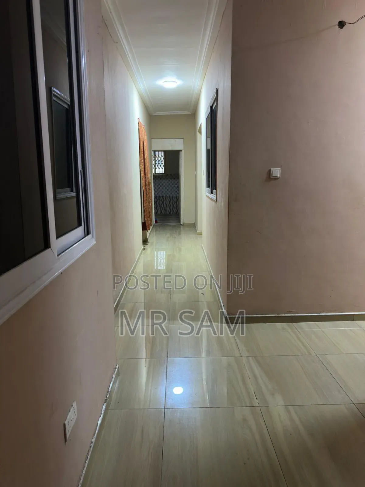 5bdrm House in Sam Properties, Mallam for sale