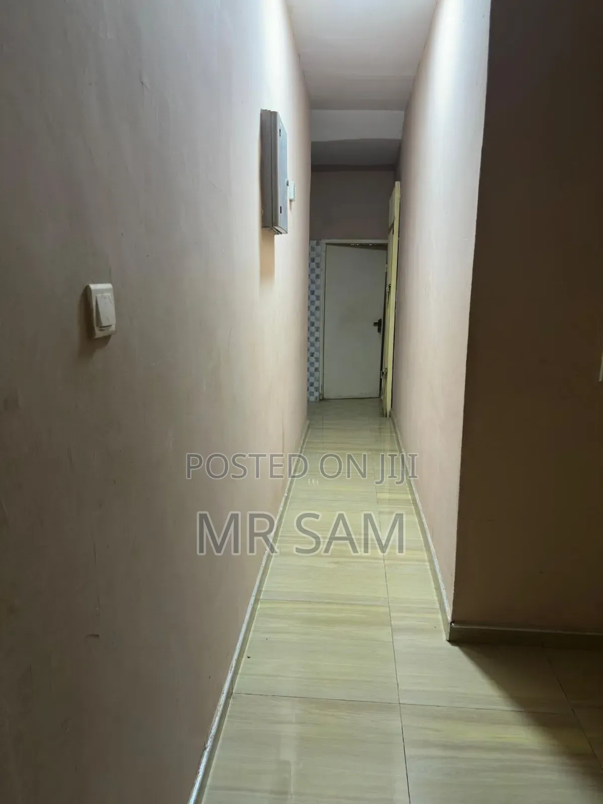 5bdrm House in Sam Properties, Mallam for sale