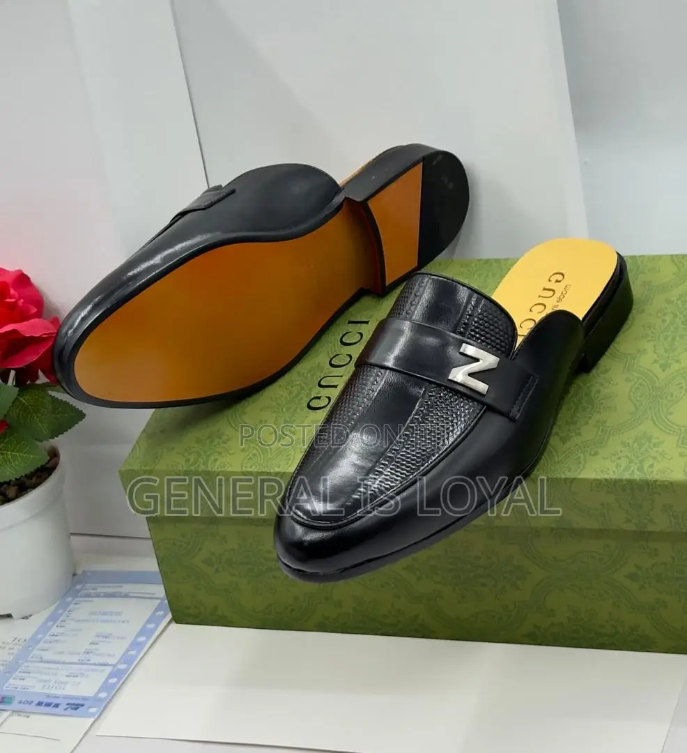 Gucci Men Halfshoe Coffee and Black