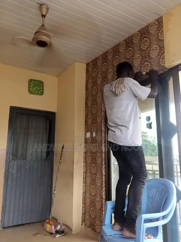 Hub of Wallpaper Installation