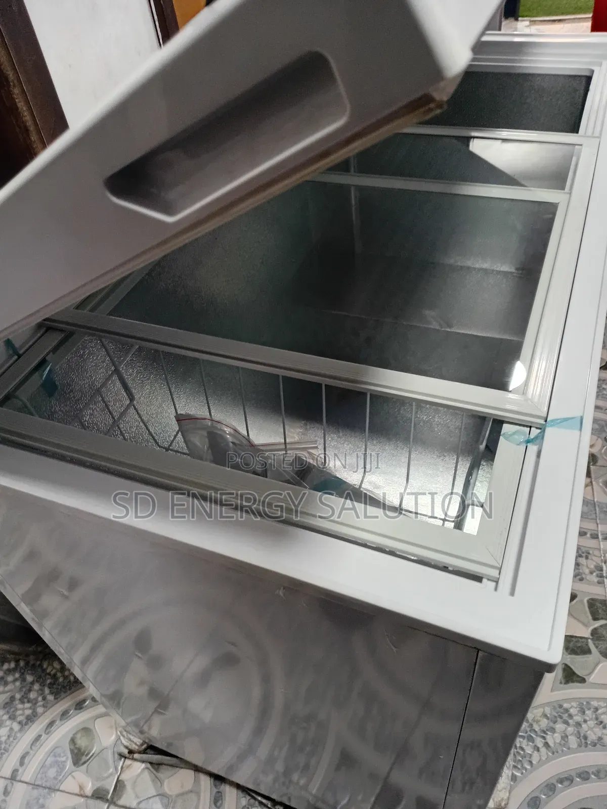 Amused Chest Freezer H a Model H a-B/Dbc318q Freezer
