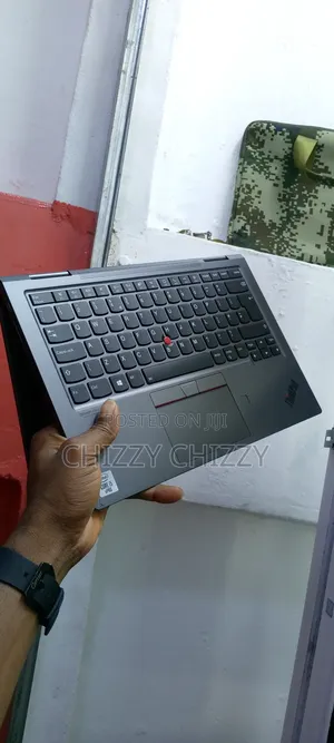 Laptop Lenovo Thinkpad X1 Yoga 1GB Intel Core I5 SSD 256GB