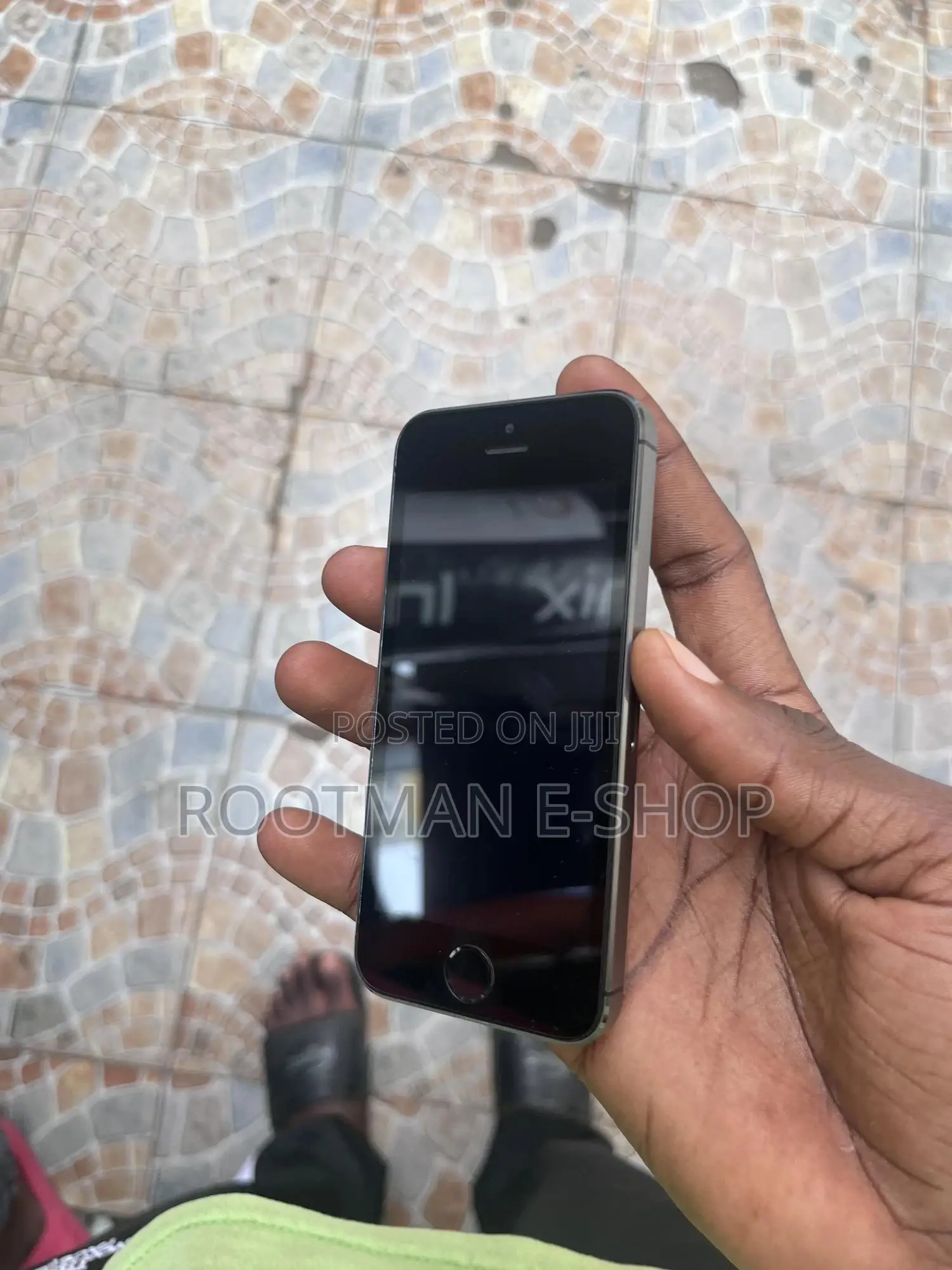 New Apple iPhone 5s 16 GB Gray