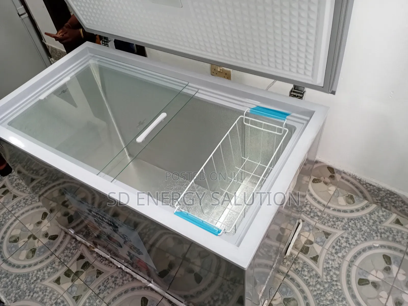 Courteous Mitsul Model Me-352b Chest Freezer 282 Litres