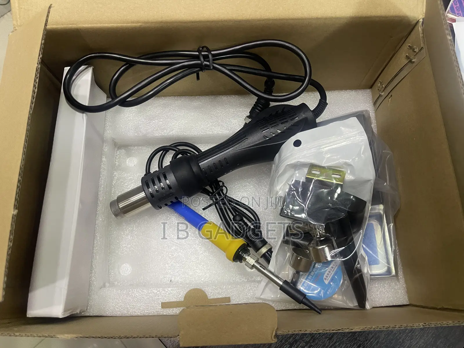 Aojiw 8683d+ 3 SMD