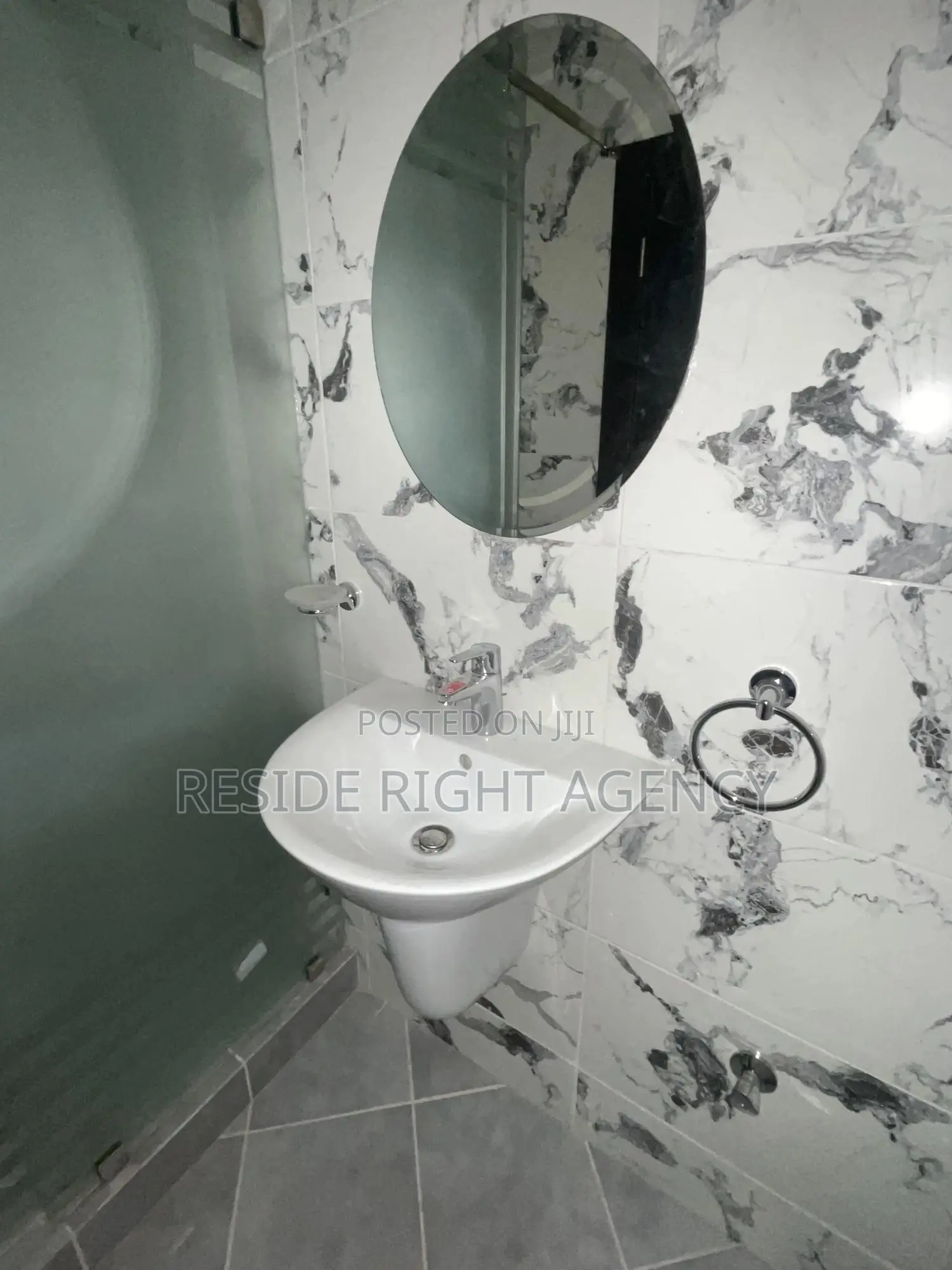 3bdrm Block of Flats in Pokuase for sale