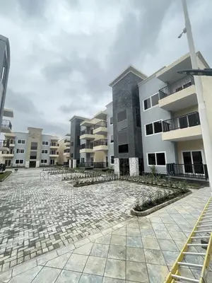 3bdrm Block of Flats in Pokuase for sale