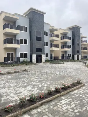 3bdrm Block of Flats in Pokuase for sale