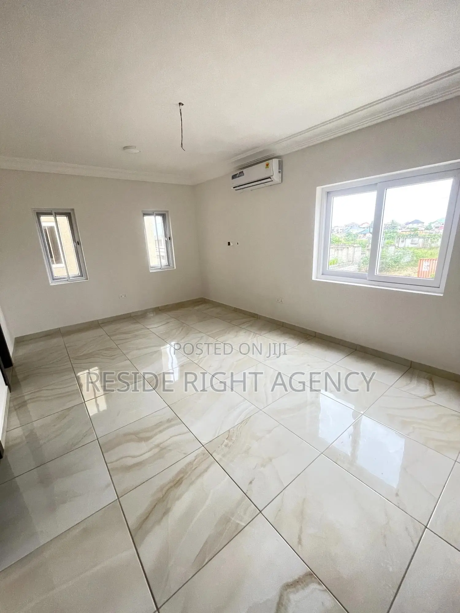 3bdrm Block of Flats in Pokuase for sale
