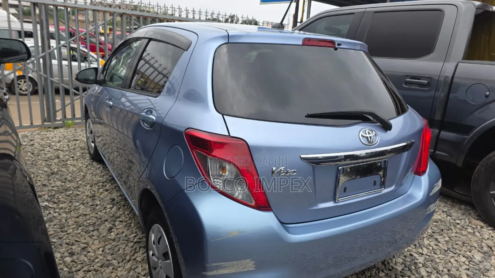 Toyota Vitz 1.3 AWD 5dr 2012 Blue