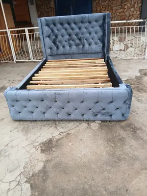 Design Double Bed