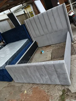 Design Double Bed With Mattress