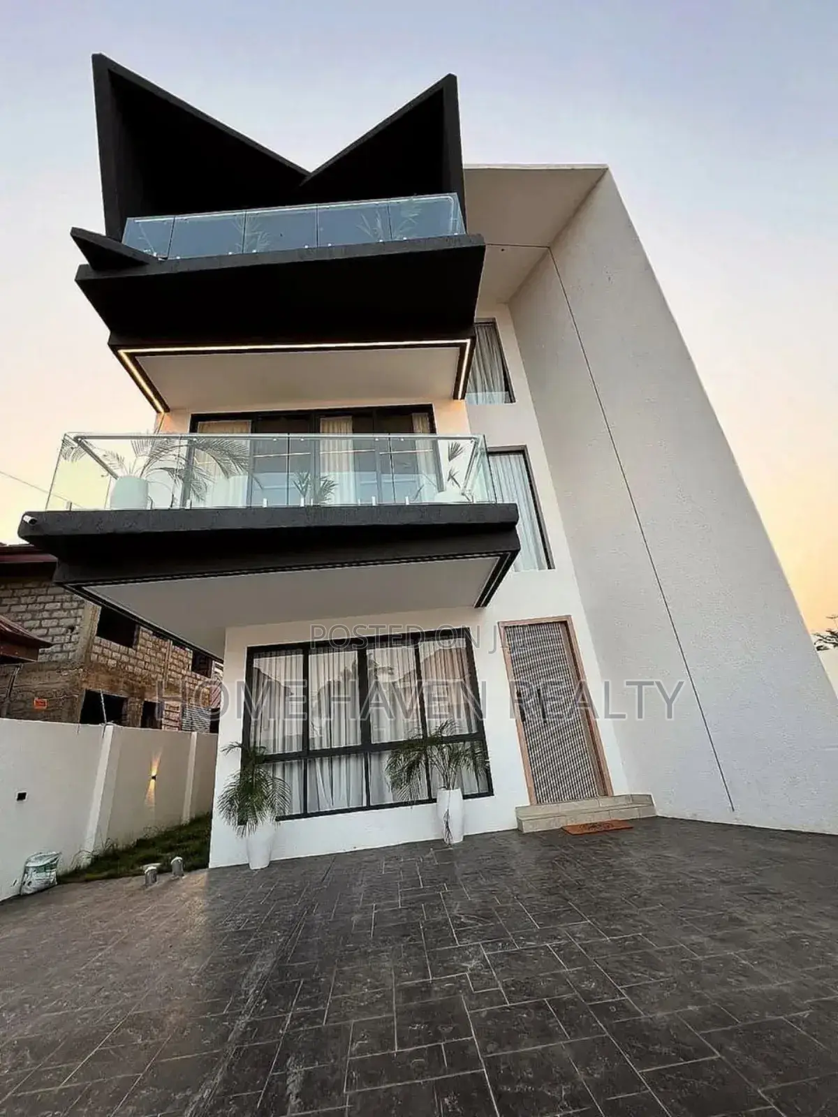 4bdrm House in Adjiriganor, East Legon for rent