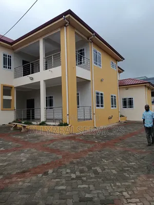 4bdrm House in Ellyrealservices, Adenta for rent