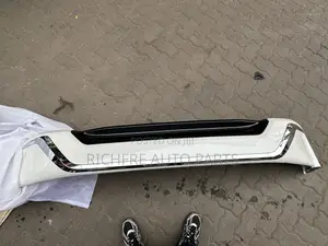 Toyota Land Cruiser Lc200 2016-2021 Front Bumper Spoiler