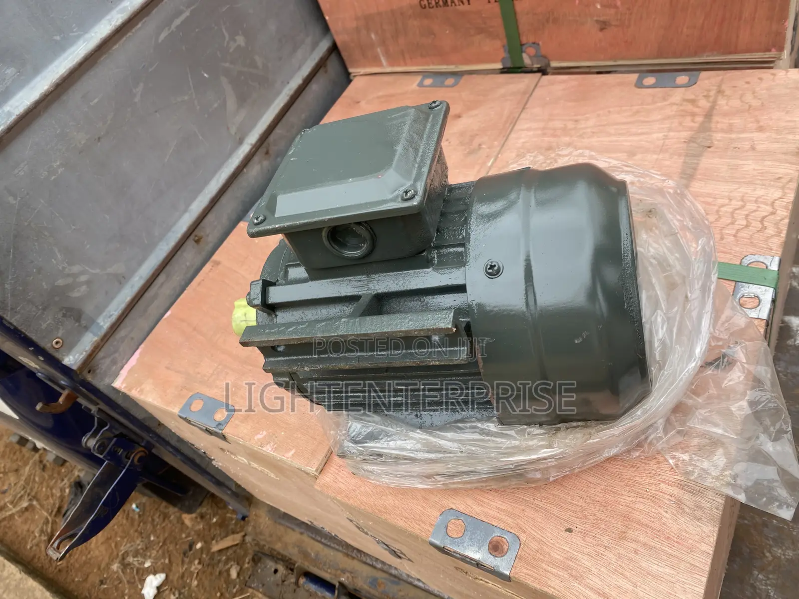 Satake Bucket Elevator With Electric Motor