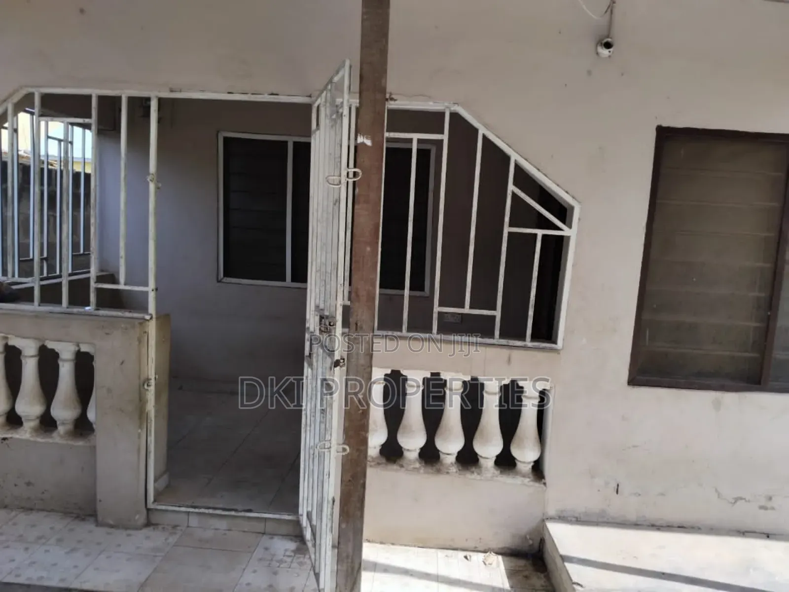 2bdrm House in Dki Properties, Adenta for sale