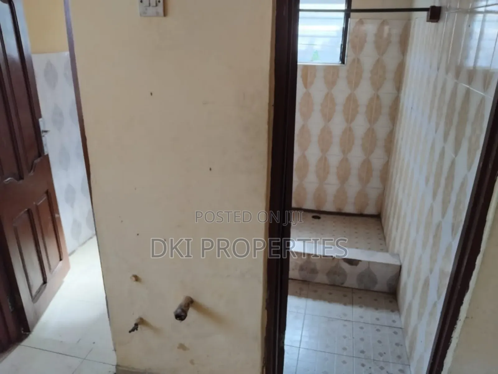 2bdrm House in Dki Properties, Adenta for sale