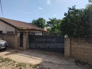 2bdrm House in Dki Properties, Adenta for sale