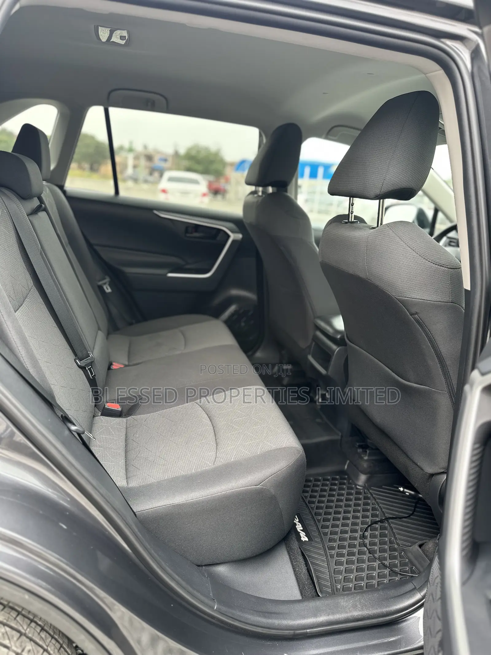 Toyota RAV4 LE AWD 2020 Gray