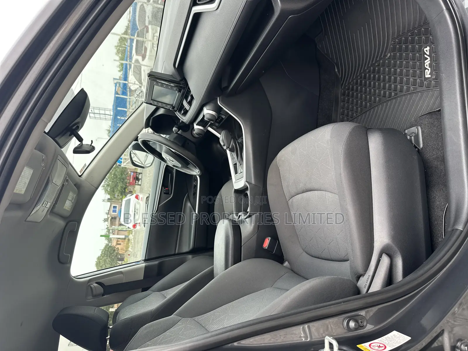 Toyota RAV4 LE AWD 2020 Gray