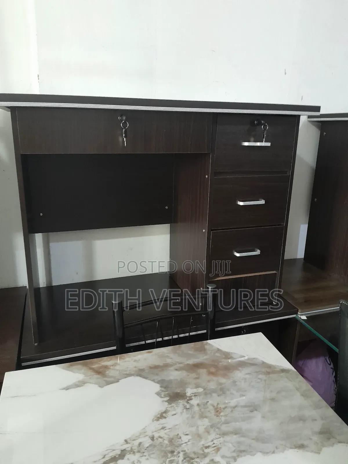 Hairpot Office Table