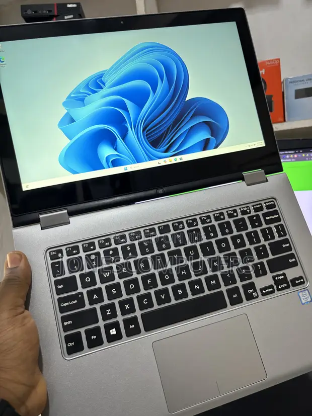 ノートPC DELL - Inspiron 13 7359 2in1 corei7 8GB  256GB Dell Inspiron 13-7359 2-in-1 Touchscreen Notebook (Silver