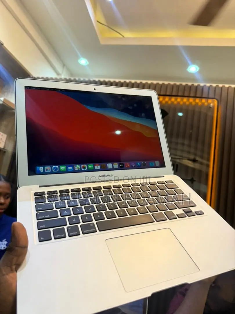 New Laptop Apple MacBook Air 4GB Intel Core I5 SSD 128GB