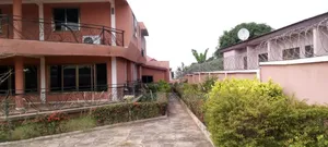 6bdrm Mansion in B2 Properties Agency, Kumasi Metropolitan for sale