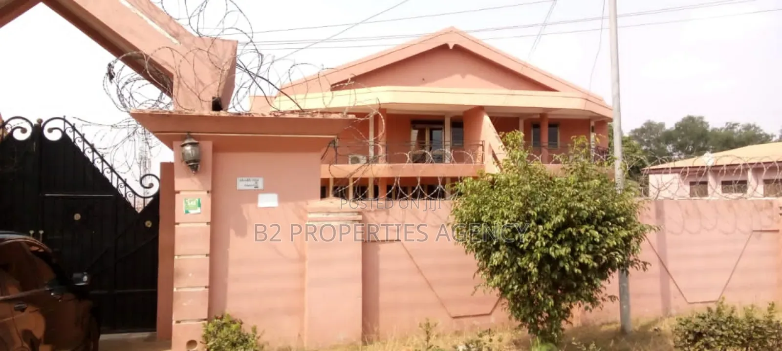 6bdrm Mansion in B2 Properties Agency, Kumasi Metropolitan for sale