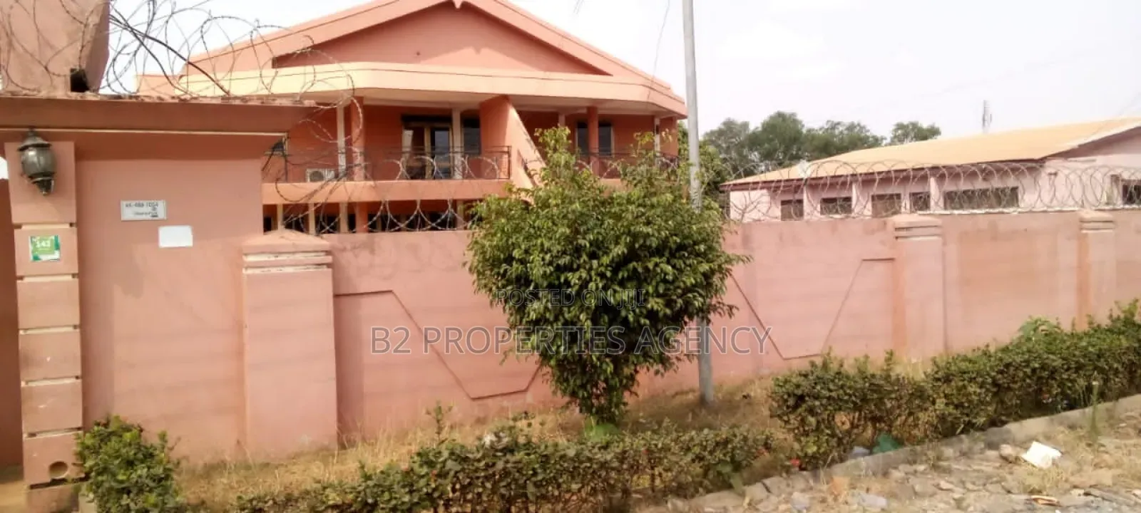 6bdrm Mansion in B2 Properties Agency, Kumasi Metropolitan for sale