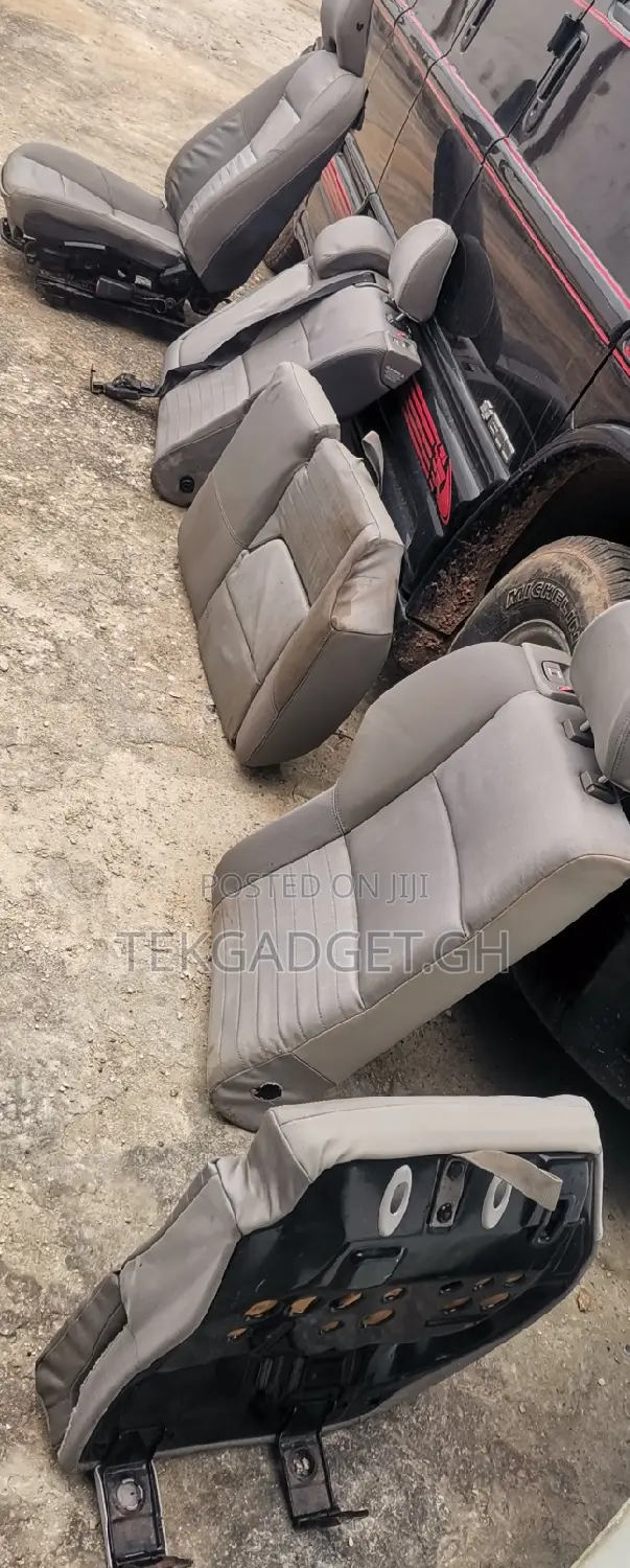 2005 Volvo V50 Parts